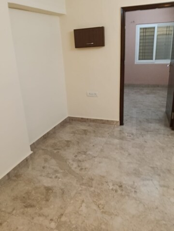 Room in 3 BHK Apartment at DDA Rosewood Apartments, Vasant Kunj – for Rent