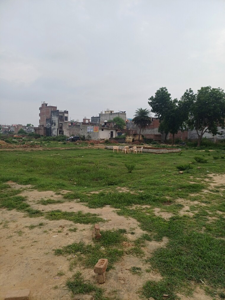 Garden, dheeraj nagar  124 Sq.Yd. Plot In Dheeraj Nagar Faridabad 9129707