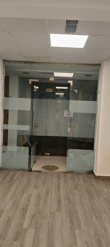 Team Area in  Office Space at Vardhman Star Shop Mall, Sector 19 – for Rent