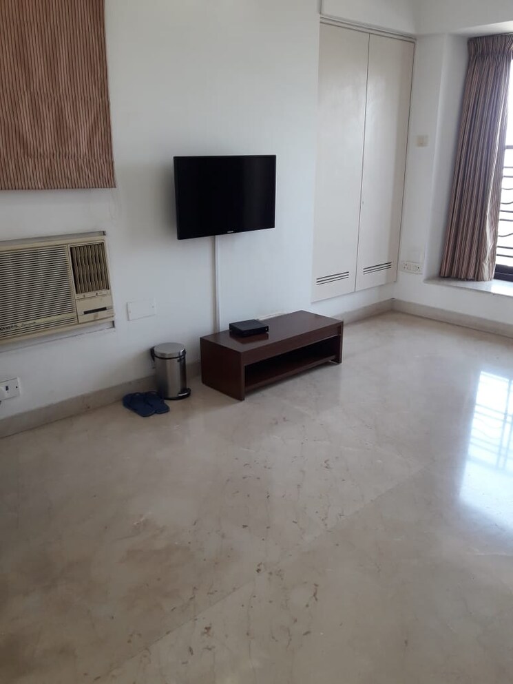 Living Room, breach candy 2.5 Bedroom 1400 Sq.Ft. Apartment In Breach Candy Mumbai 9129775