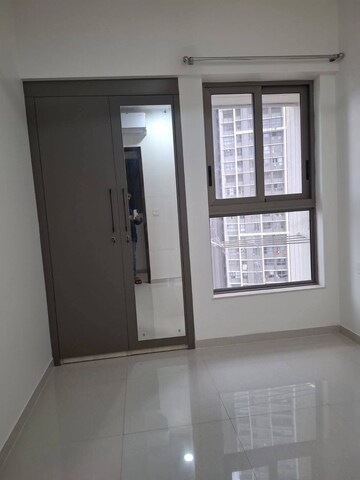 Bedroom in 2 BHK Apartment at Kalpataru Paramount, Kapur Bawdi – for Rent