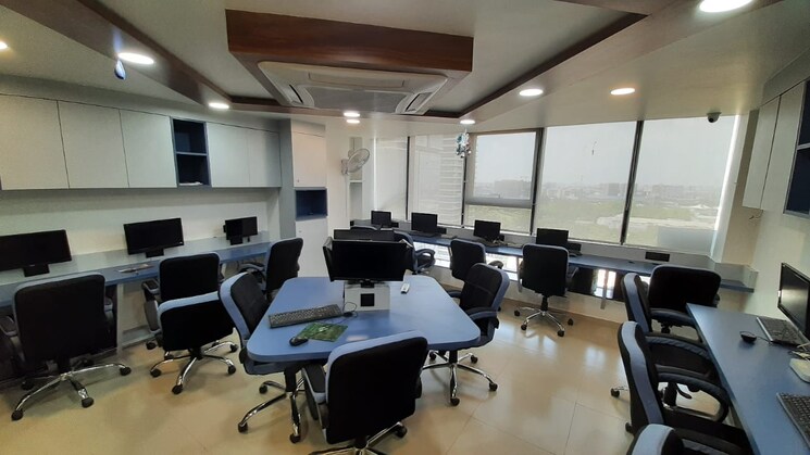 Team Area, shivalik-shilp Commercial Office Space 915 Sq.Ft. In Sanidhya Ahmedabad 9129782