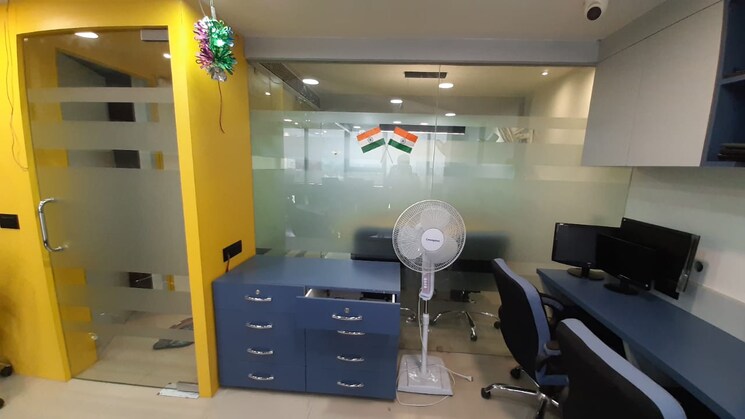 Team Area, shivalik-shilp Commercial Office Space 915 Sq.Ft. In Sanidhya Ahmedabad 9129782