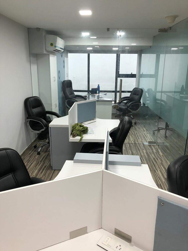 Team Area, navratna-corporate-park Commercial Office Space 1050 Sq.Ft. In Ashok Vatika Ahmedabad 9129827