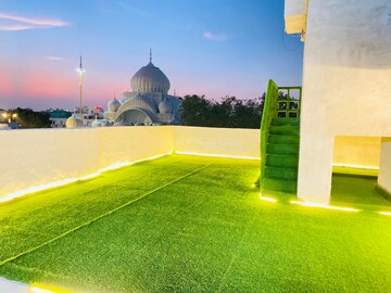2 BHK Apartment – Garden View at Gaur City 7th Avenue, Sector 4 Greater Noida - for Rent