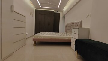 Bedroom in 2 BHK Apartment at Prabhadevi – for Rent
