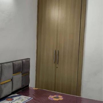 Bedroom in 2.5 BHK Apartment at Express Zenith, Sector 77 – for Rent