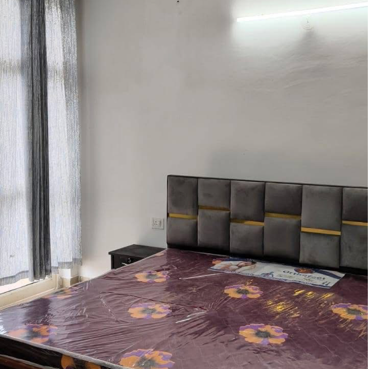 2.5 BHK + Study Room Apartment For Rent in Express Zenith