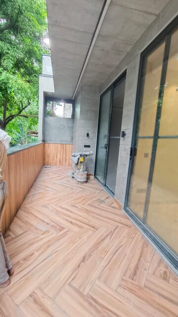 Balcony in 3 BHK Builder Floor at Safdarjung Enclave – for Sale