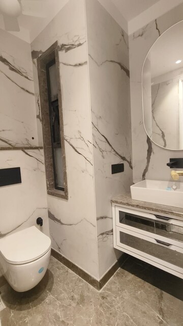 Attached Bathroom in 3 BHK Builder Floor at Safdarjung Enclave – for Sale