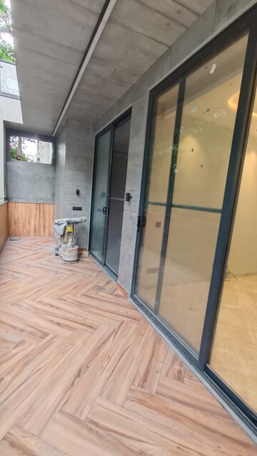 Balcony in 3 BHK Builder Floor at Safdarjung Enclave – for Sale