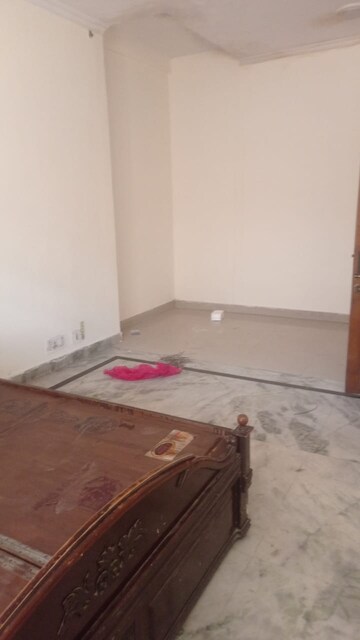 Bedroom in 3 BHK Independent House at RWA Apartments Sector 40, Sector 40 – for Rent