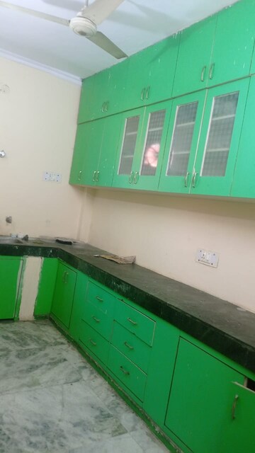 Kitchen in 3 BHK Independent House at RWA Apartments Sector 40, Sector 40 – for Rent