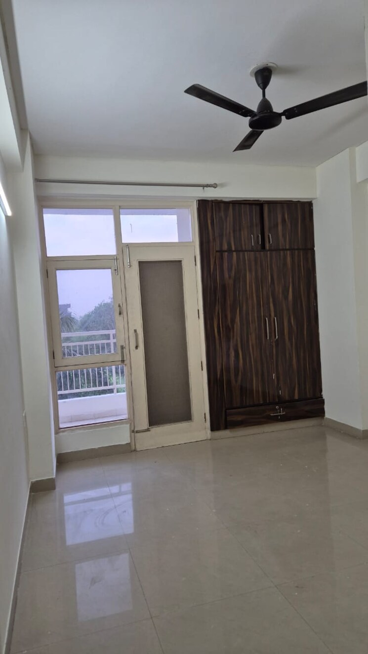 undefined, sector 49 3 Bedroom 1600 Sq.Ft. Apartment In Sector 49 Faridabad 9129922