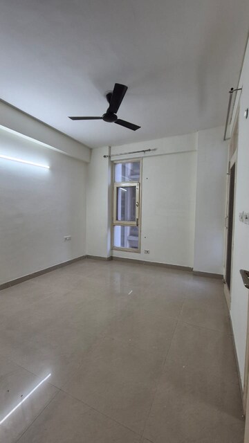 Room in 3 BHK Apartment at Sector 49 – for Rent