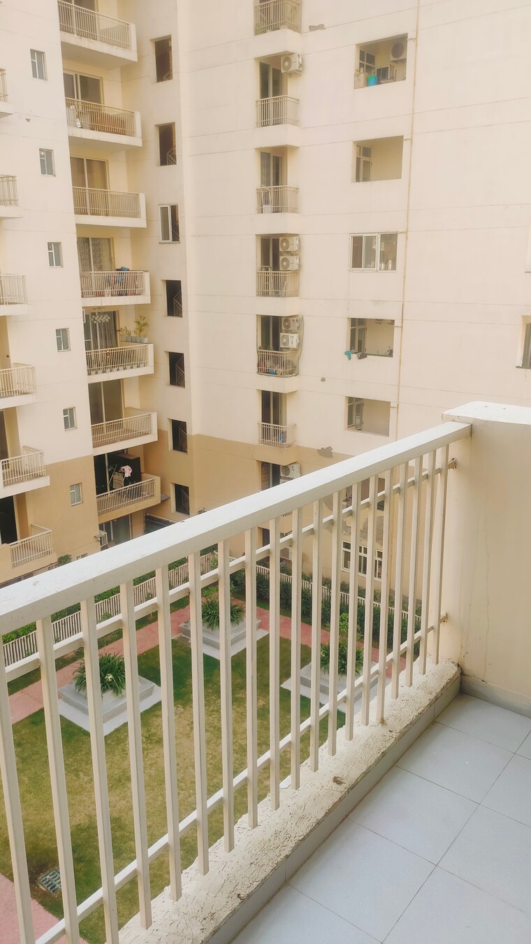 Balcony, sushma-chandigarh-grande 3 Bedroom 1885 Sq.Ft. Apartment In Lohgarh Zirakpur 9129933