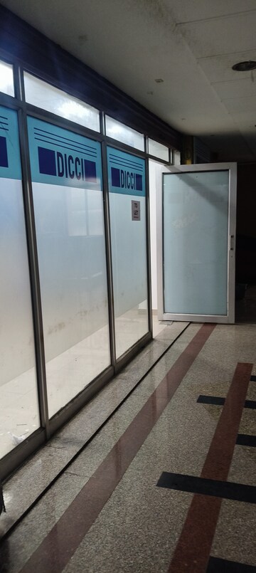 Building Lobby in  Office Space at Vardhman Star Shop Mall, Sector 19 – for Rent