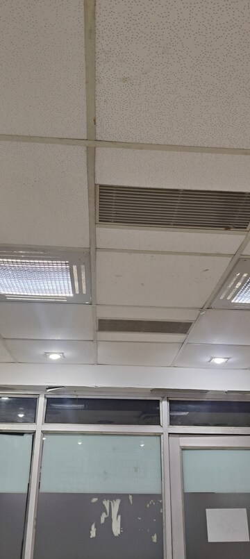 Furnished Amenities in  Office Space at Vardhman Star Shop Mall, Sector 19 – for Rent
