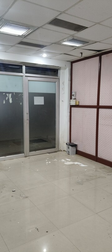Building Lobby in  Office Space at Vardhman Star Shop Mall, Sector 19 – for Rent