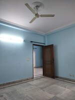 2 BHK + Extra Room 2800 Sq.Ft. Builder Floor in Rwa Sector 49 Noida