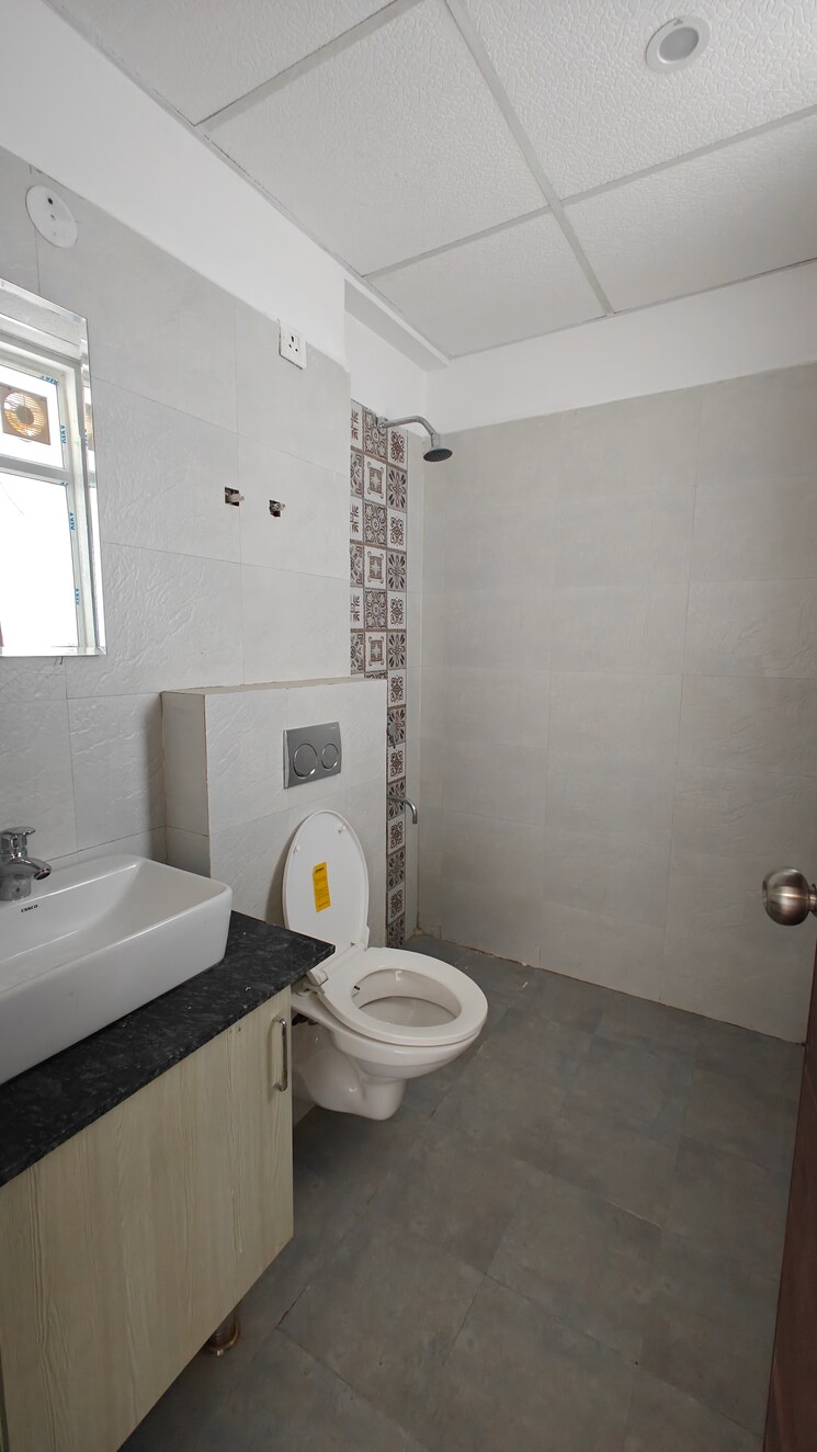 Bathroom, sangowal 2 Bedroom 900 Sq.Ft. Apartment In Sangowal Ludhiana 9129968