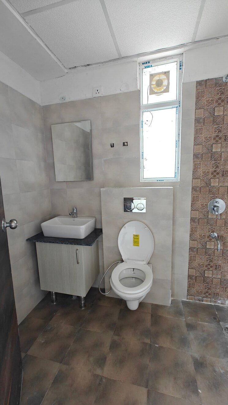 Bathroom, sangowal 2 Bedroom 900 Sq.Ft. Apartment In Sangowal Ludhiana 9129968