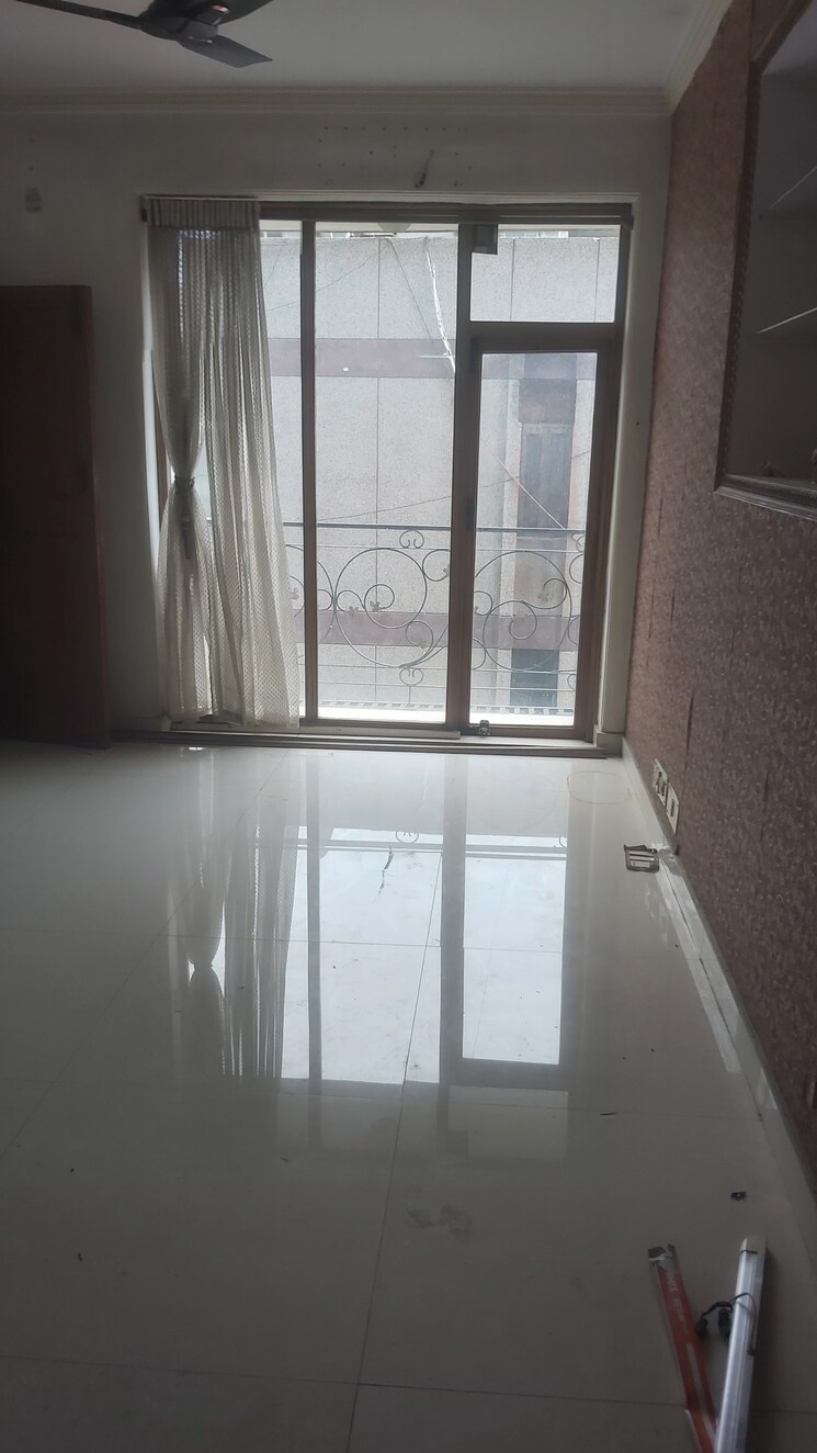 Room, mayur vihar phase 1 extension 3.5 Bedroom 1450 Sq.Ft. Apartment In Mayur Vihar Phase 1 Extension Delhi 9130038
