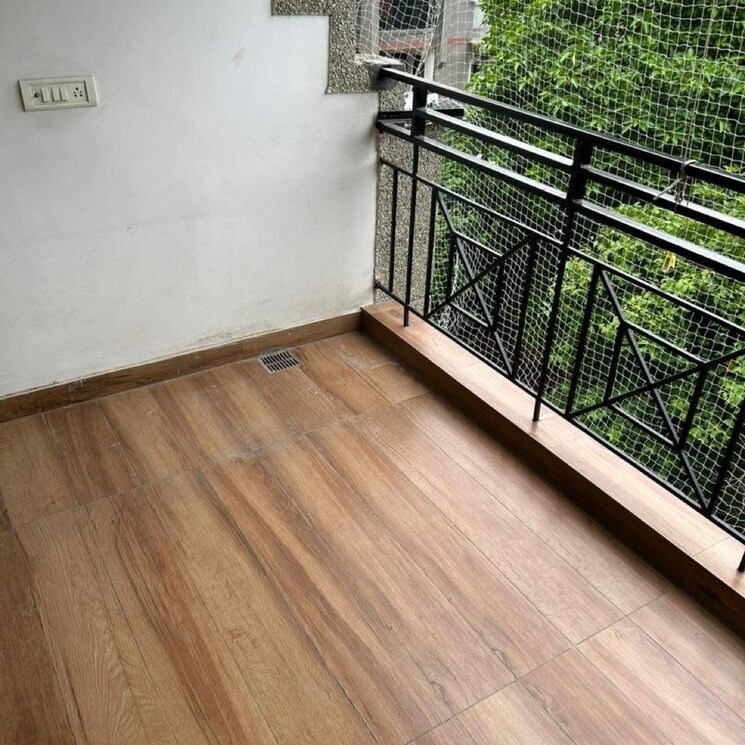 Balcony, express-zenith 3 Bedroom 915 Sq.Ft. Apartment In Sector 77 Noida 9129964