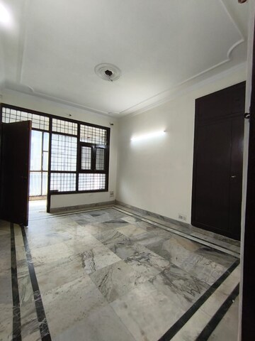 Room in 3 BHK Apartment at The Mahesh CGHS, Sector 21c – for Sale