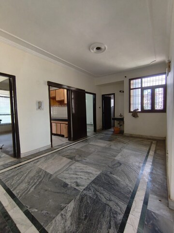 Room in 3 BHK Apartment at The Mahesh CGHS, Sector 21c – for Sale