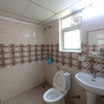 Bathroom in 3 BHK Apartment at Express Zenith, Sector 77 – for Rent