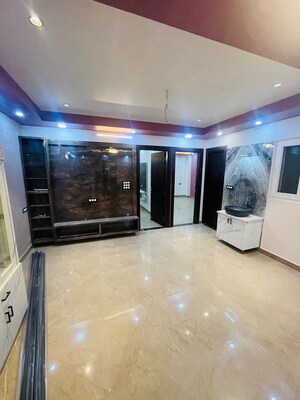 Parking in 3 BHK Builder Floor at Gms Road – for Sale