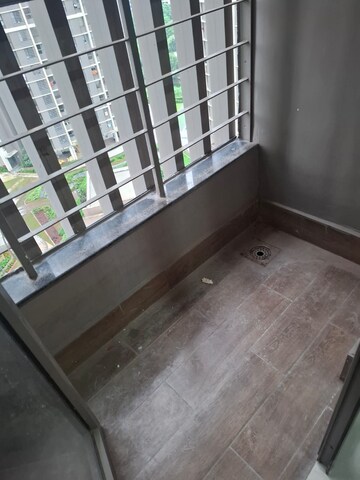 Balcony in 2 BHK Apartment at Kalpataru Paramount, Kapur Bawdi – for Rent