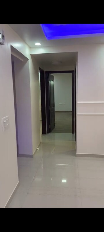 Room in 3 BHK Apartment at Omaxe Royal Residency Faridabad, Sector 79 – for Rent