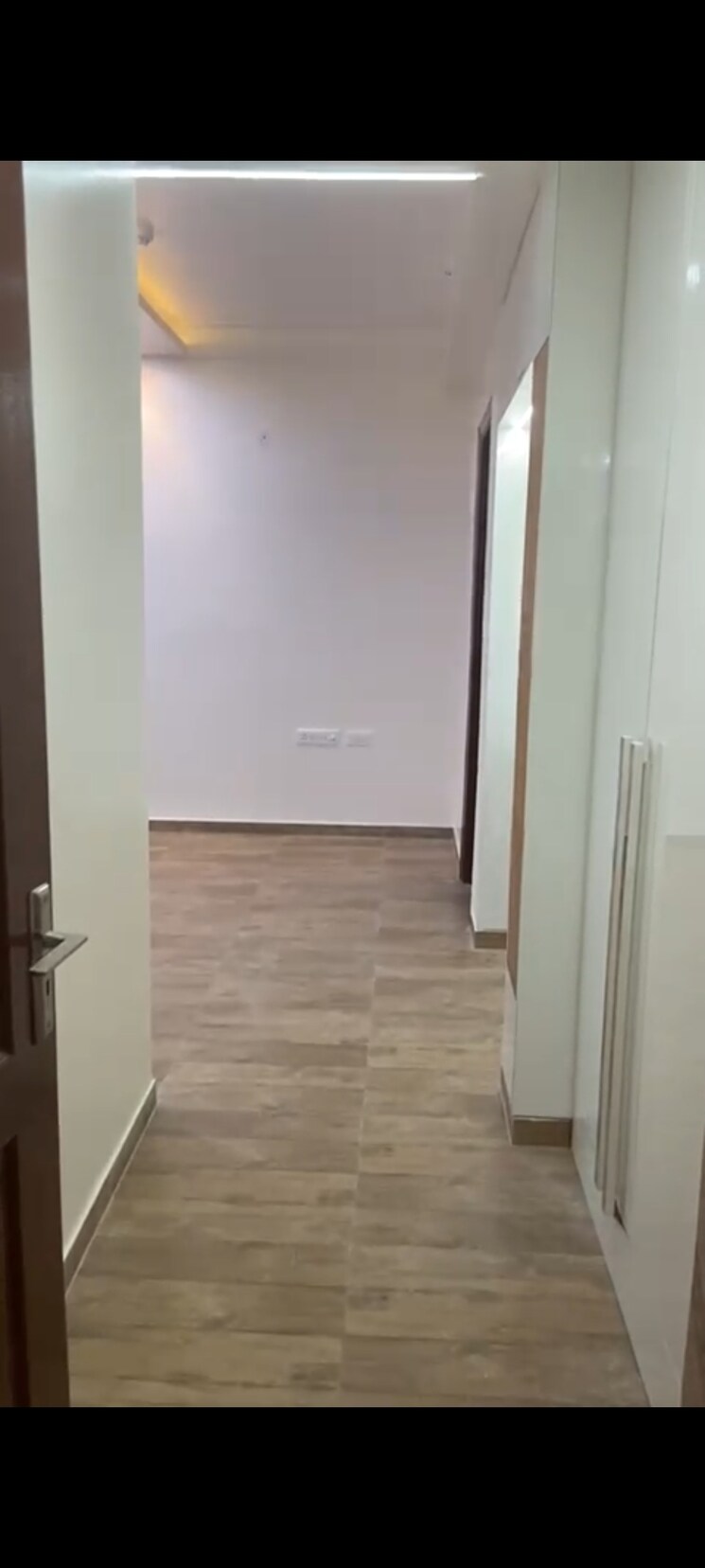 Bathroom, omaxe-royal-residency-faridabad 3 Bedroom 1685 Sq.Ft. Apartment In Sector 79 Faridabad 9130050