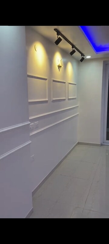 Furnished Amenities in 3 BHK Apartment at Omaxe Royal Residency Faridabad, Sector 79 – for Rent