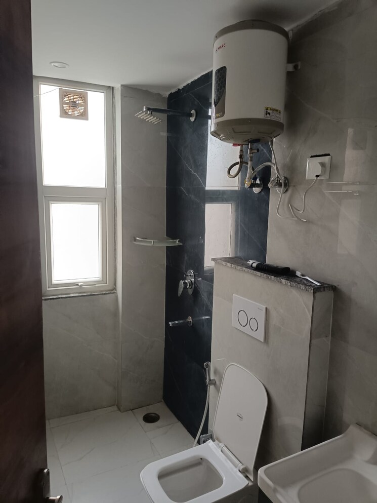 Kitchen, sare-home 2 Bedroom 1000 Sq.Ft. Apartment In Sector 92 Gurgaon 9130048