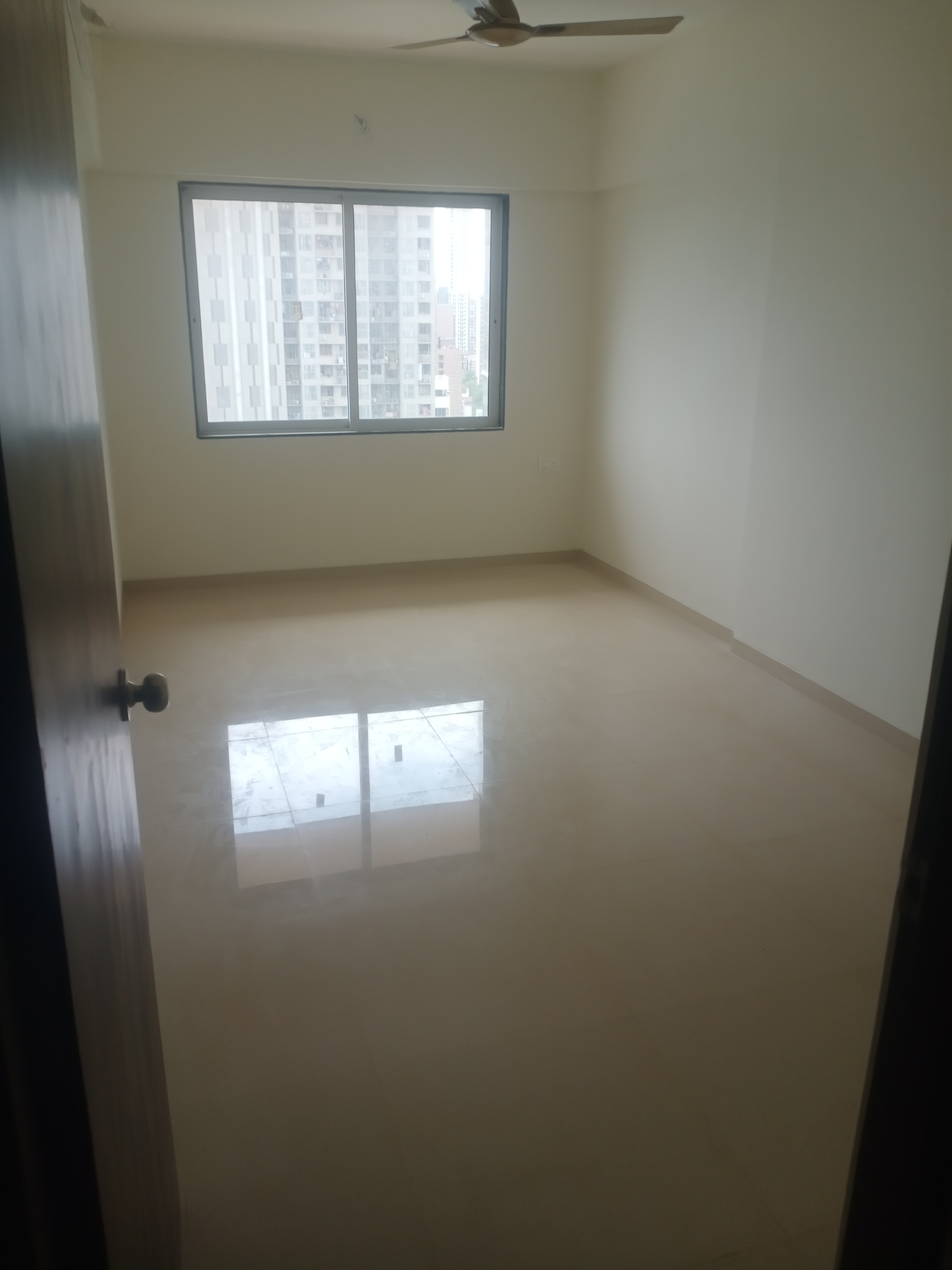 1 BHK Apartment For Rent in Lodha Vista