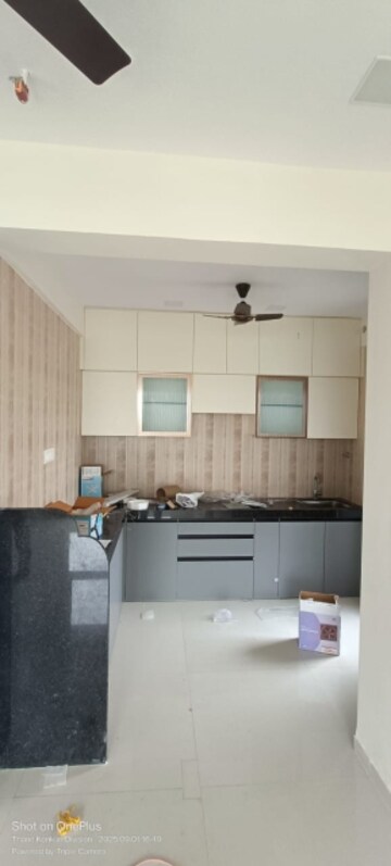 Kitchen in 4 BHK Apartment at Sheth Zuri, Laxmi Nagar – for Rent