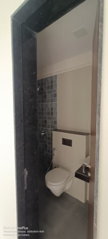 Bathroom in 4 BHK Apartment at Sheth Zuri, Laxmi Nagar – for Rent
