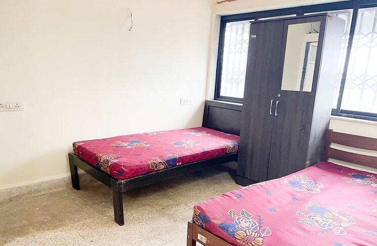 Room, naupada Pg For Girls In Naupada 9130069