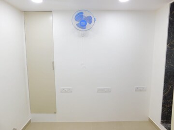 Room in 2 BHK Apartment at Kalpataru Estate Mumbai, Jogeshwari East – for Rent