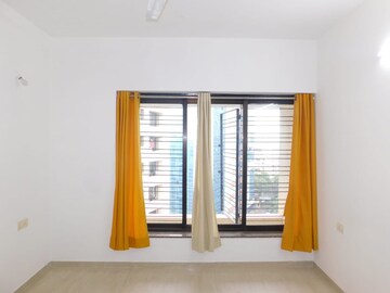Room in 2 BHK Apartment at Kalpataru Estate Mumbai, Jogeshwari East – for Rent