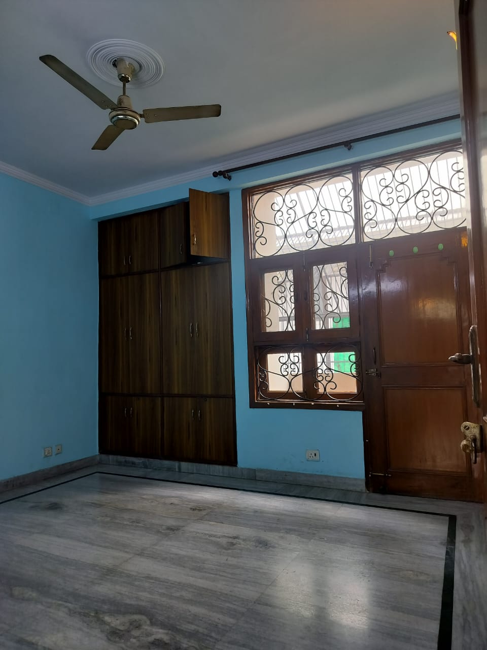 2 BHK + Extra Room Builder Floor For Rent in RWA Apartments Sector 116