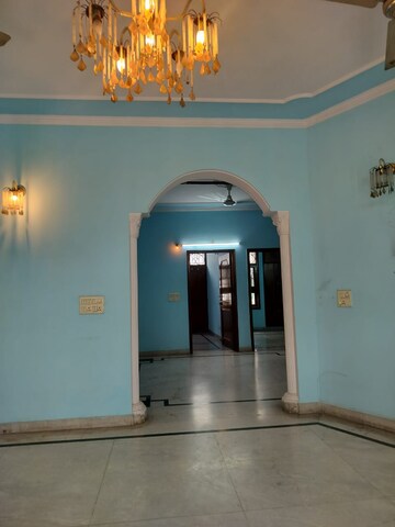 Building Lobby in 2 BHK Builder Floor at RWA Apartments Sector 116, Sector 116 – for Rent