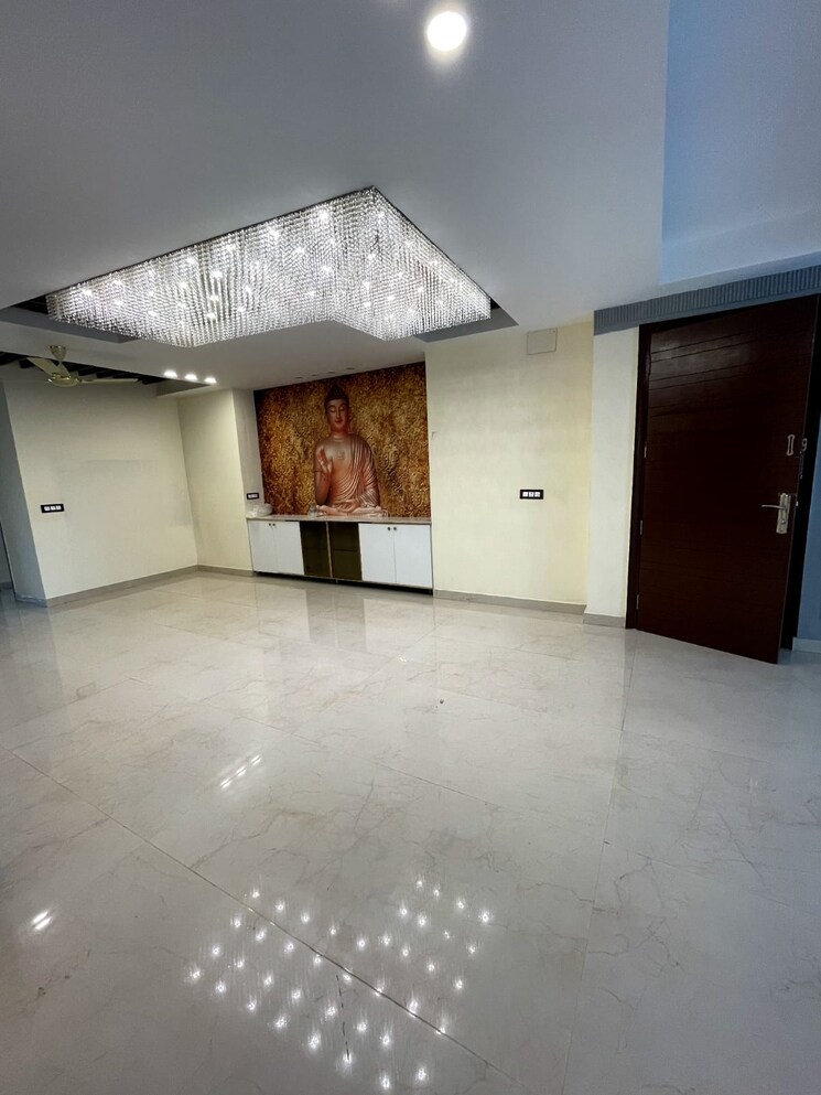 Kitchen, saan-verdante 5 Bedroom 3548 Sq.Ft. Apartment In Sector 95 Gurgaon 9130104