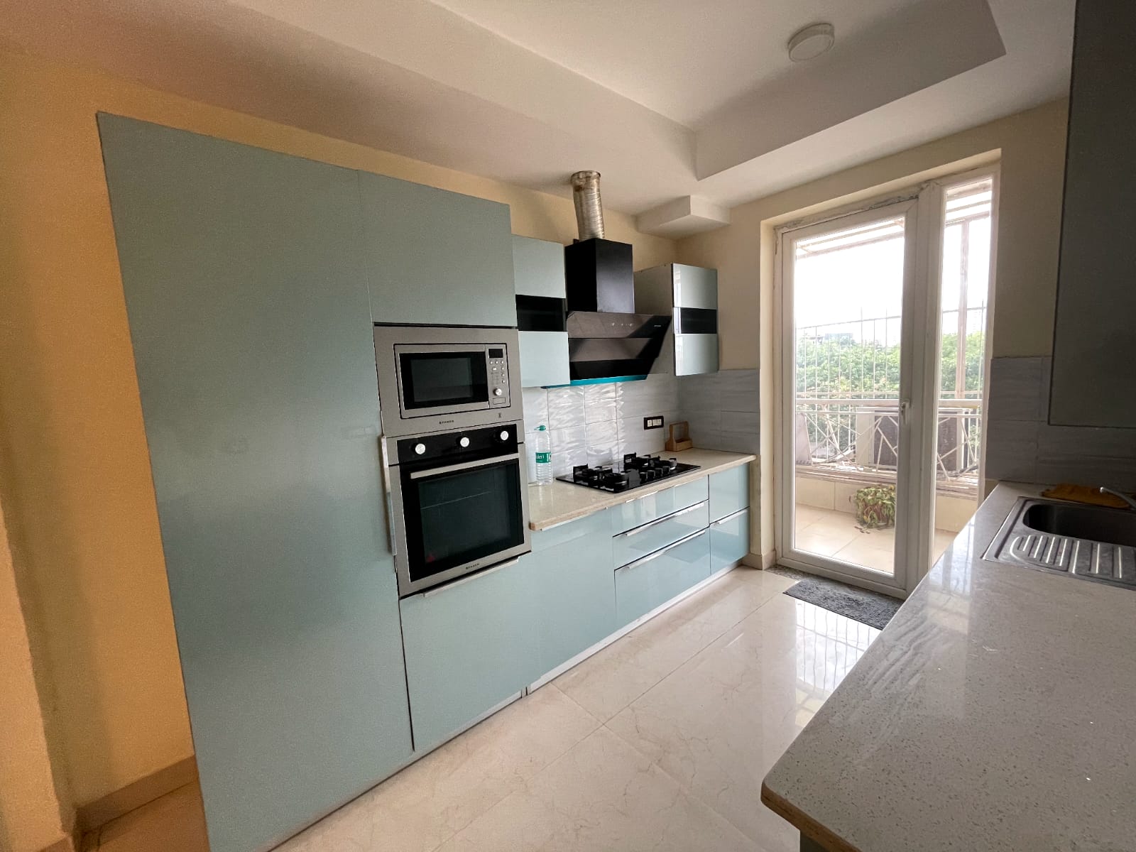 5 BHK Apartment For Rent in Saan Verdante