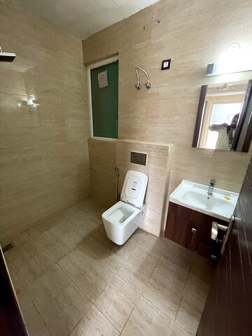 Bathroom in 5 BHK Apartment at Saan Verdante, Sector 95 – for Rent
