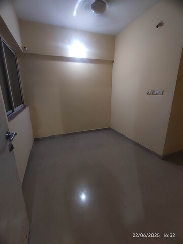Room in 3 BHK Apartment at Rustomjee Avenue M, Virar West – for Rent