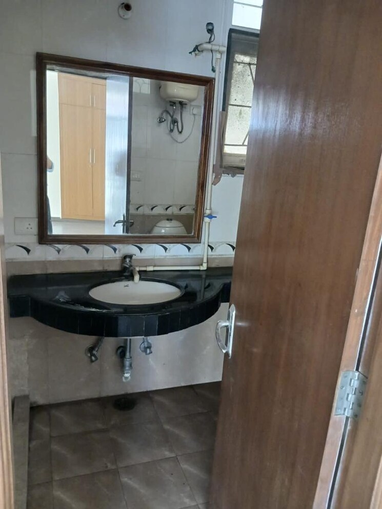 Kitchen, housing-board-colony-sector-51 2 Bedroom 1250 Sq.Ft. Builder Floor In Sector 51 Gurgaon 9130124